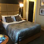 The Queens Otel Leeds (West Yorkshire)