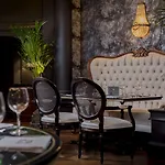 Otel The Queens
