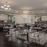 The Queens Otel 4*
