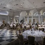The Queens Otel 4*