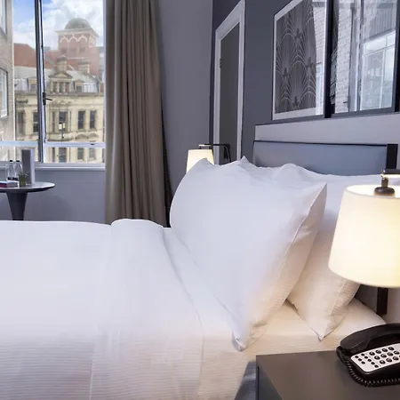 The Queens ホテル