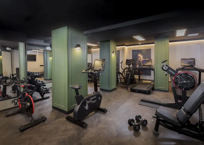 The Queens Готель