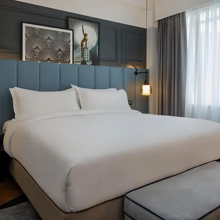 The Queens ホテル リーズ