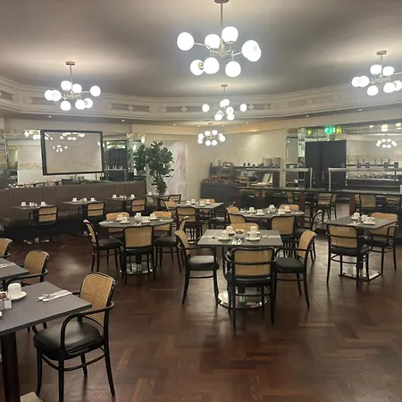 Hotel The Queens Leeds (West Yorkshire)