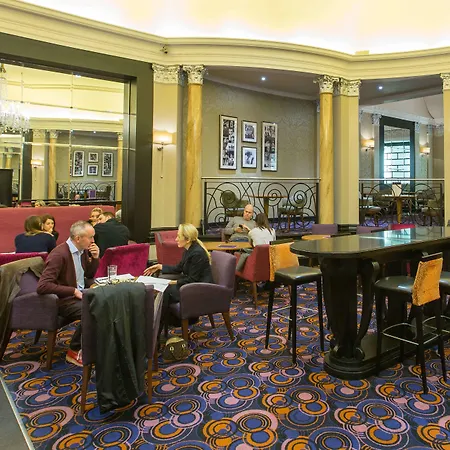 The Queens 4* Leeds (West Yorkshire)