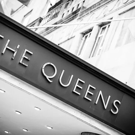 The Queens ホテル