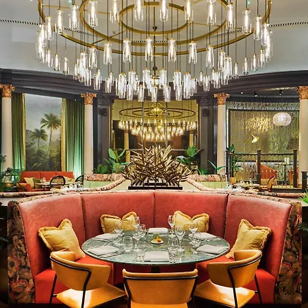 The Queens Leeds (West Yorkshire)