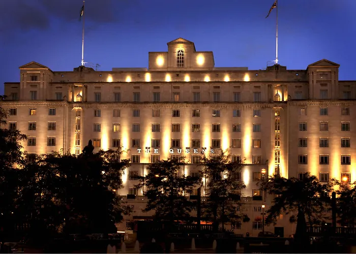 The Queens Szálloda 4*