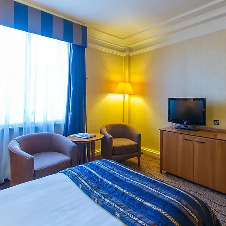 The Queens 4* Leeds (West Yorkshire)