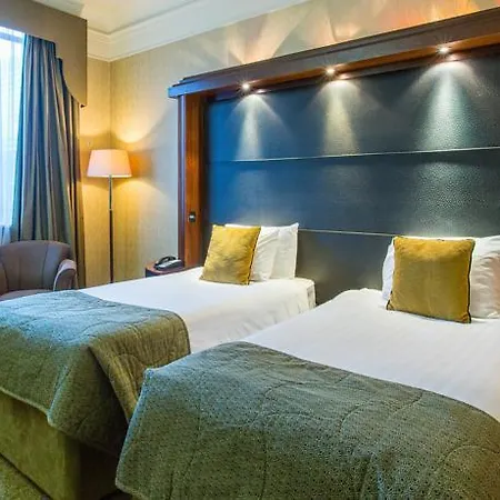 The Queens Hotel