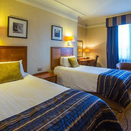 The Queens Hotel