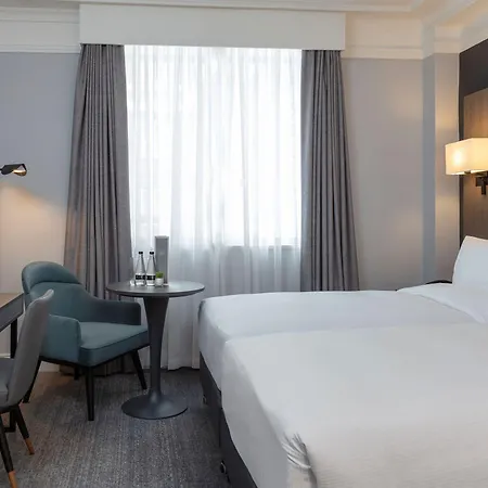 The Queens 4* Leeds (West Yorkshire)