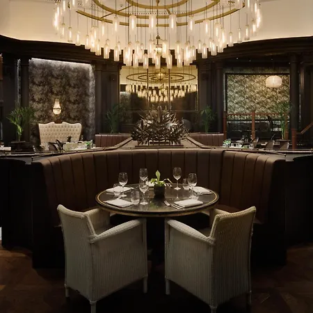 The Queens 4* 利兹