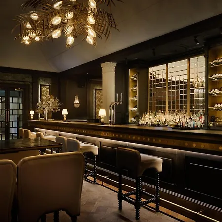 The Queens Hotel