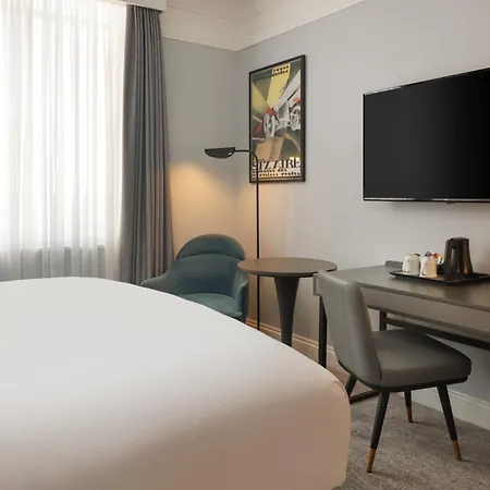 Hotel The Queens 4*