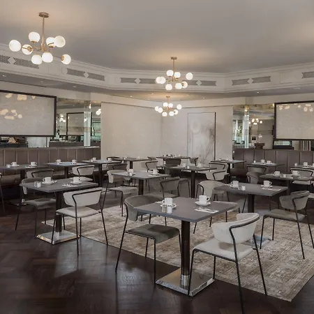 The Queens 酒店 4*