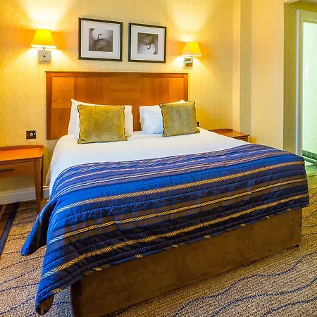 The Queens 4* Leeds (West Yorkshire)
