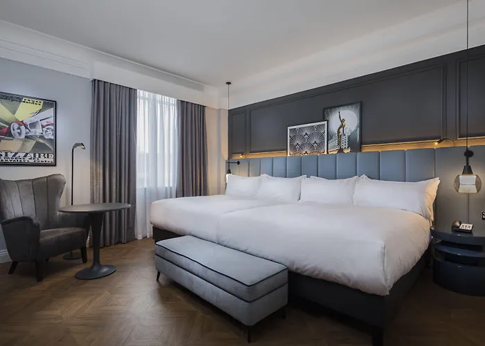 The Queens 4* Leeds (West Yorkshire)